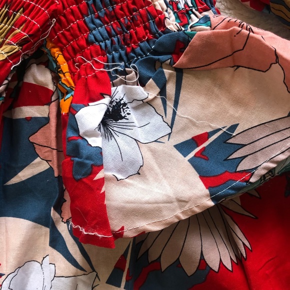 NWOT Off-Shoulder Top - Picture 3 of 4